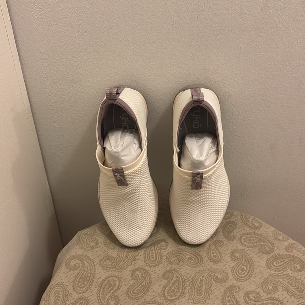 Ryka Trail Knit Slip-Ons - Echo Ease Cool Tones
White 10 Wide - Picture 8 of 12